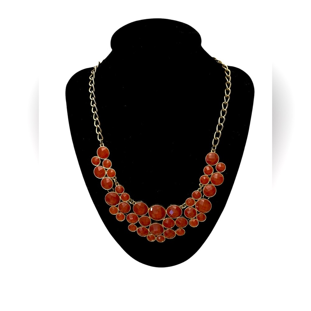 Beautiful statement necklace in Red stone